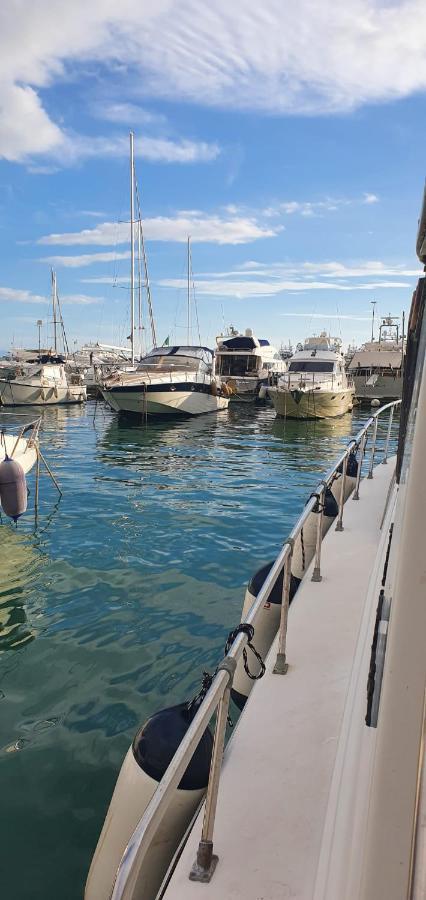 Salerno Yacht Ξενοδοχείο Εξωτερικό φωτογραφία