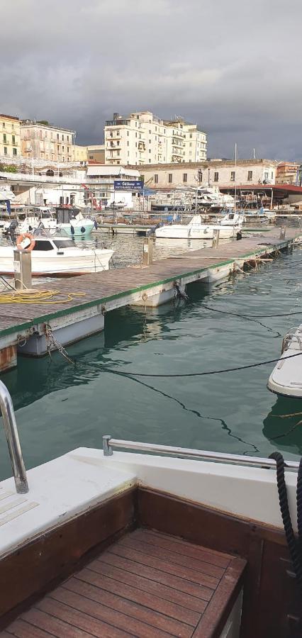 Salerno Yacht Ξενοδοχείο Εξωτερικό φωτογραφία